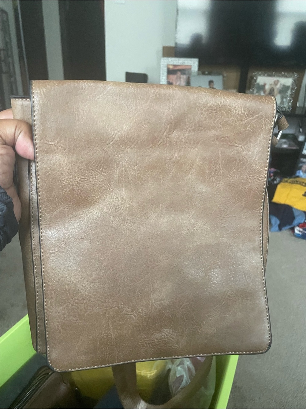 Classic Brown Men's Crossbody Bag - Timeless Everyday Carry